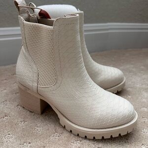 Women's Cream Ankle Boots